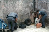 PM apreende casal de adolescentes e desmonta fbrica de drogas