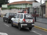 Por no aceitar a separao cidado ameaa sua ex e danifica seu carro 