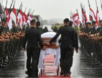 Vel�rio coletivo da delega��o Chapecoense � marcado pela como��o