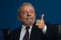Lula diz que n�o tentou comprar sil�ncio de Cerver� e que � v�tima de massacre