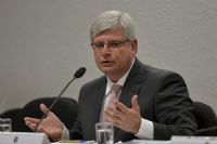 Lista na Lava Jato inclui governadores, ministros, senadores e deputados 