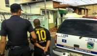 Menina de 13 anos  agredida com corrente de motocicleta pelo namorado