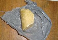 Rapaz � preso pela Pol�cia Militar de Itatinga com pedra bruta de crack 
