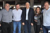 Confian�a Botucatu anuncia abertura de vagas e o projeto arquitet�nico da loja