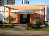 Casais em carros com placas de Botucatu s�o presos com dinamite em Piracicaba