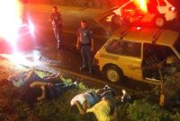 PM de Igara�u do Tiet� det�m quarteto envolvido em furto de carro