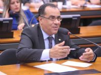 Deputado divide cotidiano entre o Congresso e o pres�dio de Papuda