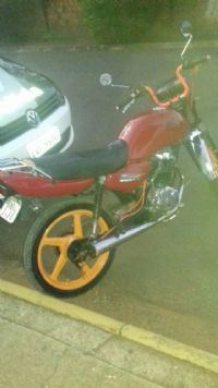 Motoqueiro sem CNH � flagrado em Pardinho trafegando com moto irregular