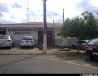 PM de Laranjal Paulista faz apreens�o de drogas na Vila Zalla