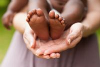 Senado sanciona projeto favor�vel � ado��o de crian�as e adolescentes