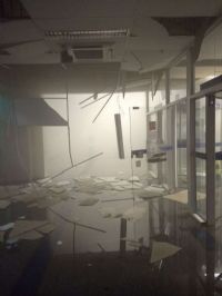 Ataques a ag�ncias banc�rias em Bauru provocam intensa troca de tiros e p�nico