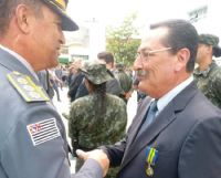 Policia Militar Ambiental de S�o Paulo homenageia professor doutor Carlos Teixeira
