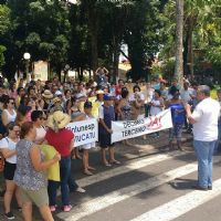Servidores aut�rquicos da Unesp fazem manifesta��o reivindicando 13� sal�rio