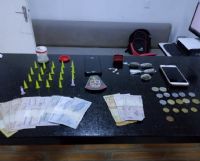 Dois adolescentes s�o apreendidos por tr�fico de drogas em S�o Manuel