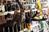 Cadeias est�o superlotadas com r�us sem antecedentes e n�o violentos