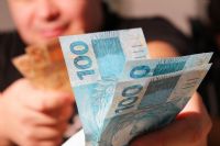 Sem ganho real, sal�rio m�nimo deve ir para R$ 1.040 em 2020, prop�e governo