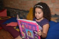 Feira para troca de livros em Len��is Paulista estimula novos leitores