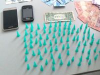 PM em operao na regio da Cohab IV faz apreenso de 88 pinos de cocana