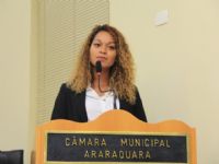 Vereadora se recusa ler a B�blia e gera pol�mica na C�mara de Araraquara