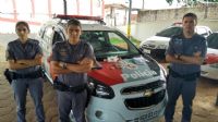 Garota de 17 anos  apreendida  por flagrante de trfico na Vila Ferroviria