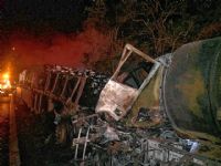 Caminhoneiro perde a vida em colis�o de carretas no munic�pio de Itatinga 